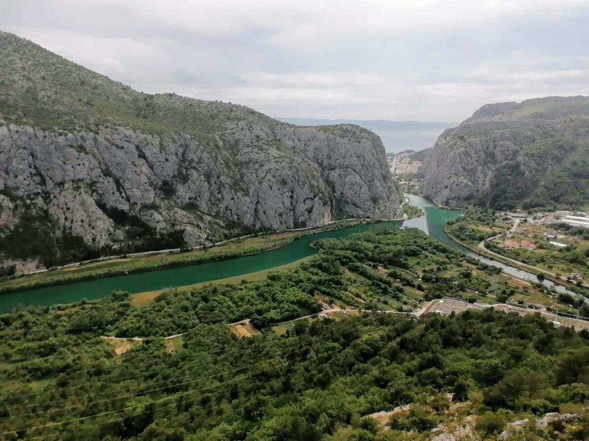 Apartment Sodan 72 Omiš Dış mekan fotoğraf